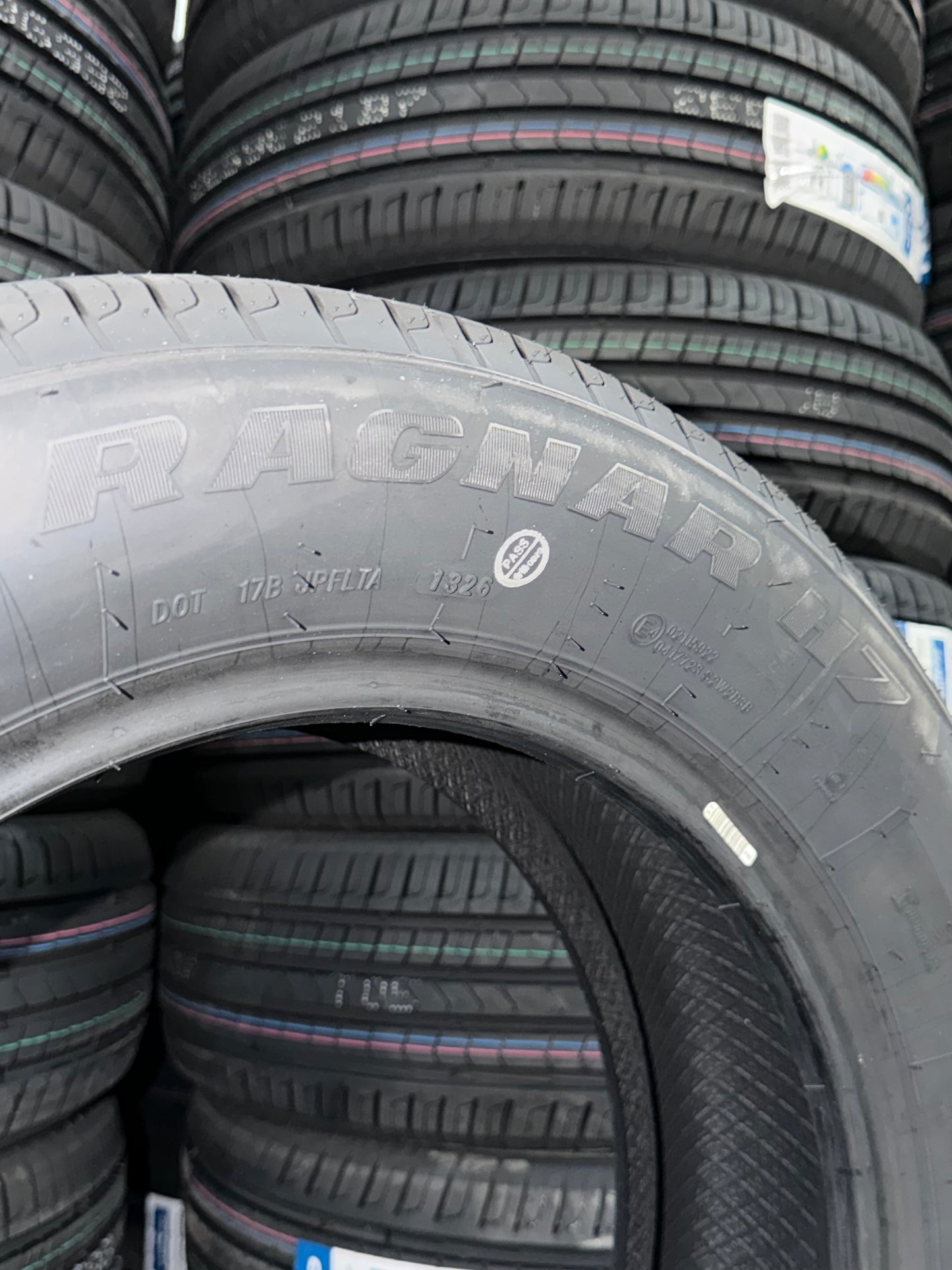 Pneu Ragnar H7 215/60R17 96H – SUV – Novo