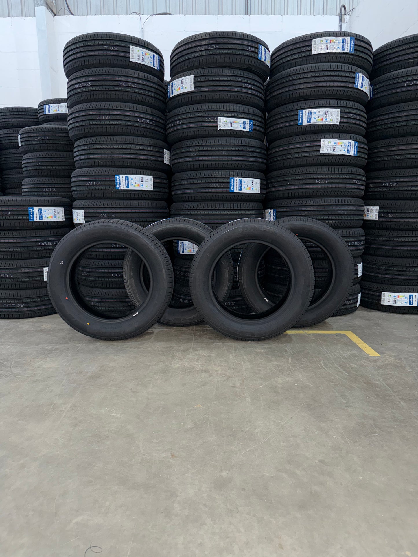 Kit 4 Pneus Ragnar H7 215/60R17 96H – SUV – Novo