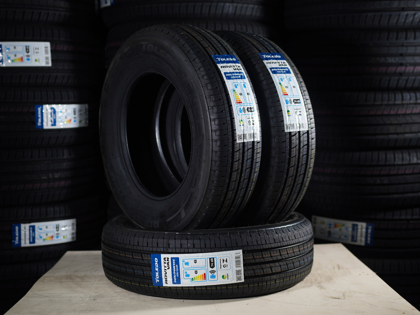 Kit 2 Pneus Rovitta Van 205/70R15C 106/104R – Novo