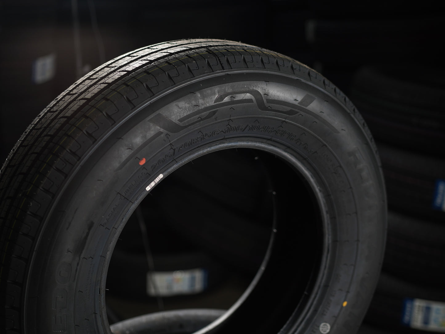 Kit 4 Pneus Rovitta Van 205/70R15C 106/104R – Novo