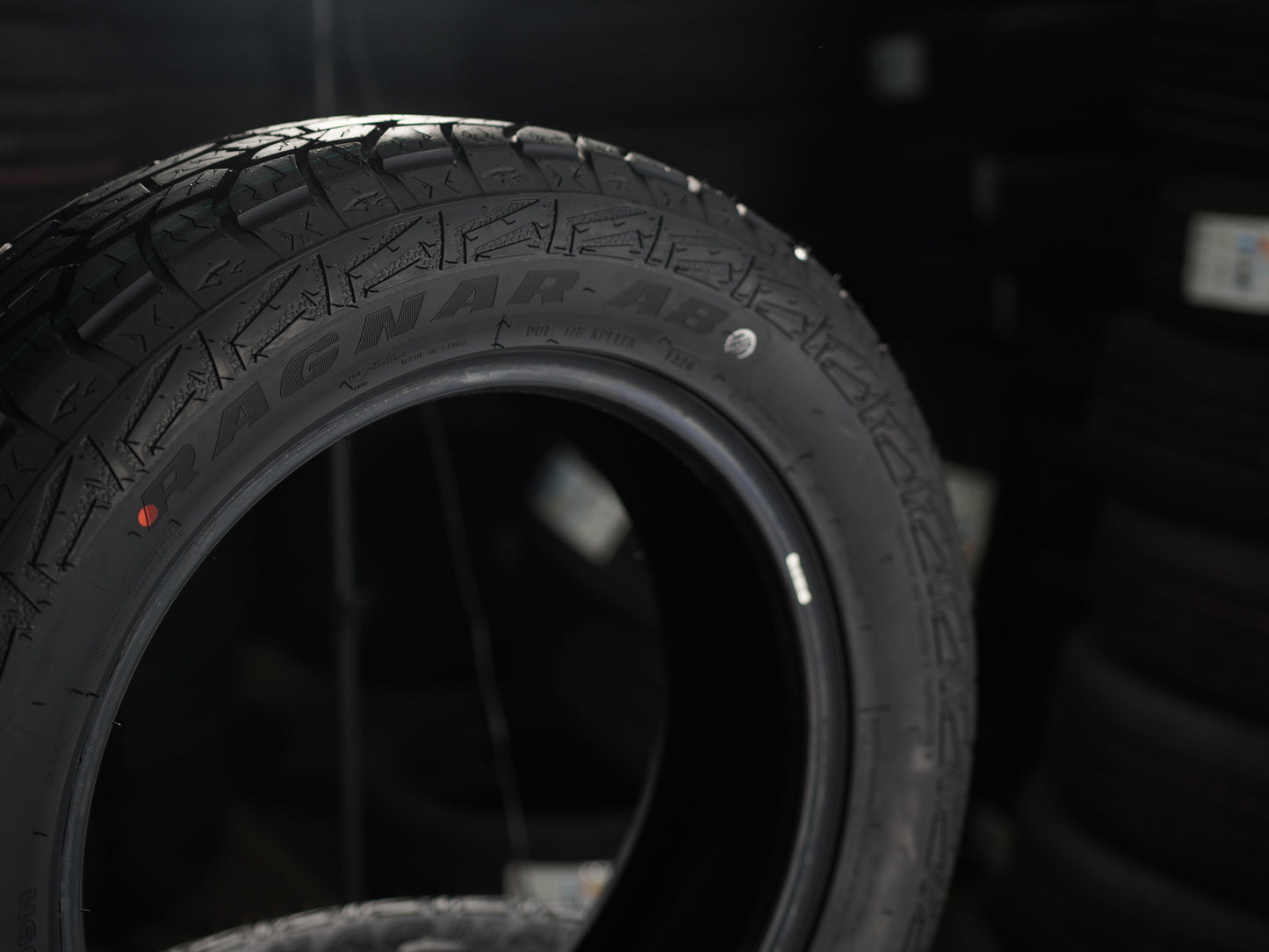 Kit 4 Pneus Ragnar A8 225/60R17 99H – Novo